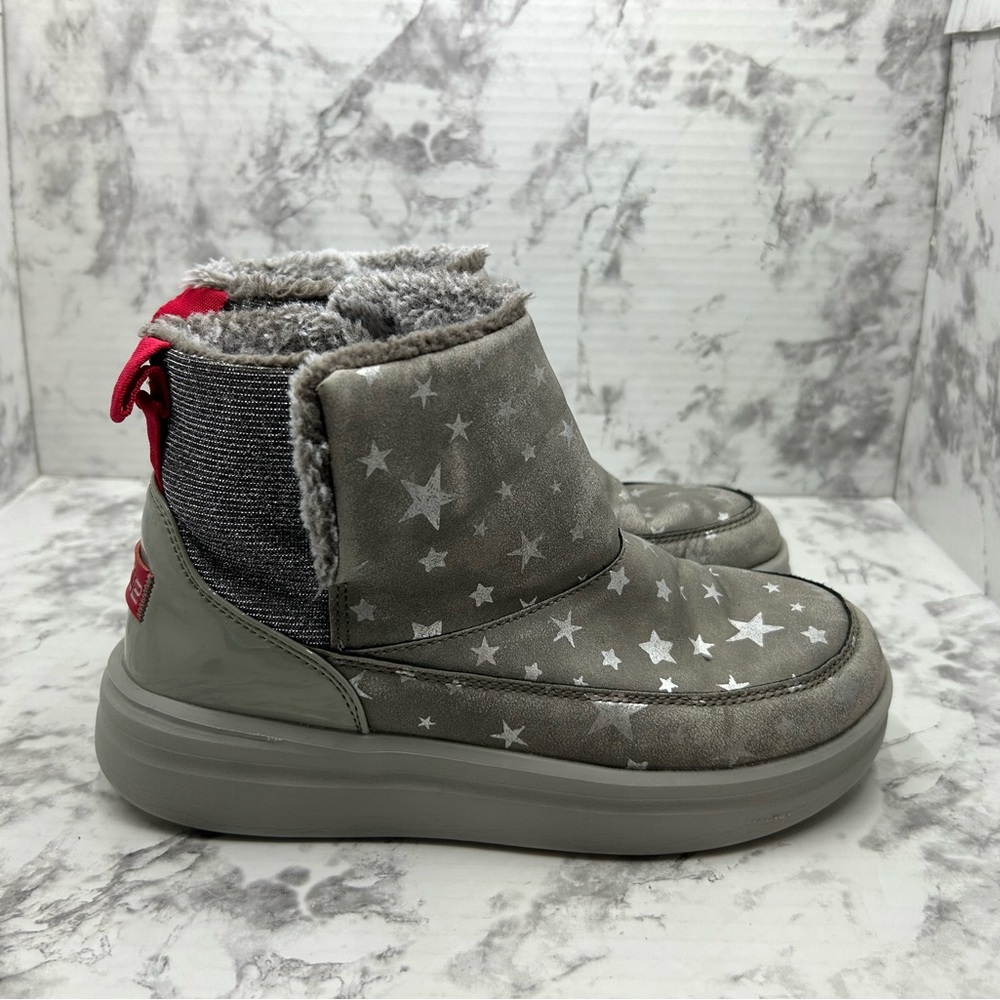 Girls Hey Dudes Size 4